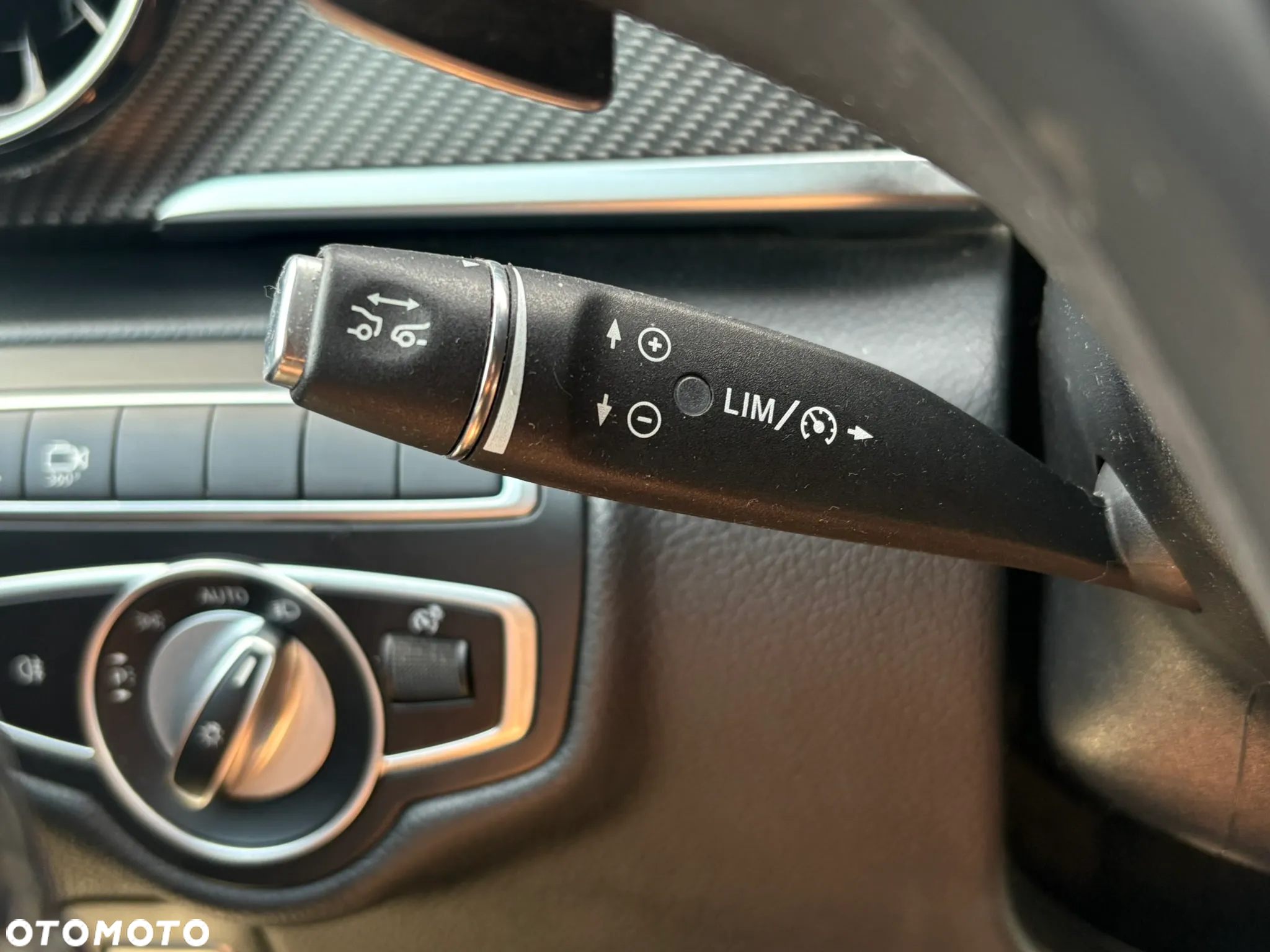 Mercedes-Benz Klasa V 300 d Exclusive 9G-Tronic (d³ugi) - 35