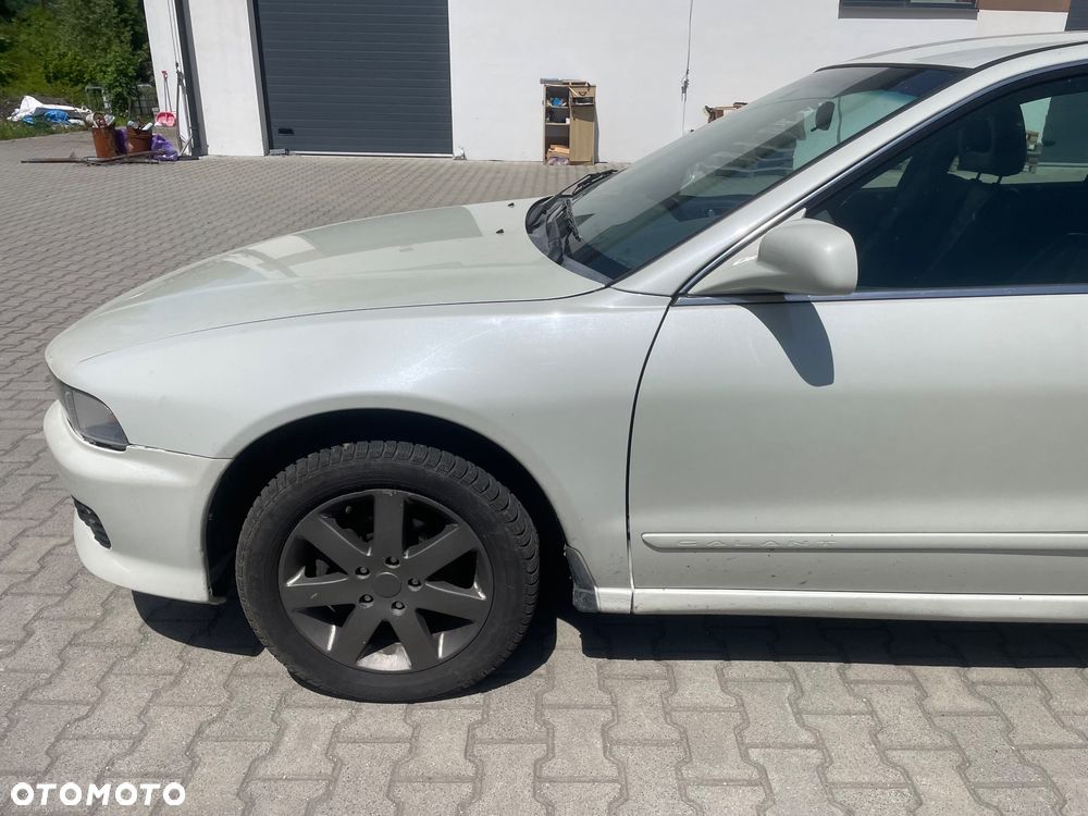 Mitsubishi Galant - 5