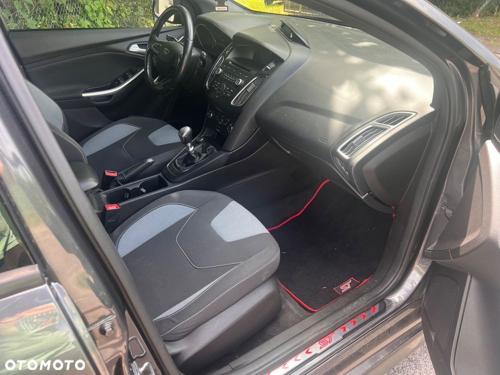 Ford Focus - 14