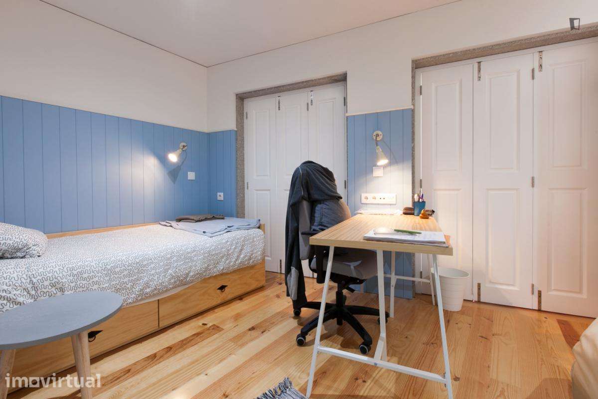 Quarto - localizado em Paranhos Porto - Grande imagem: 4/43