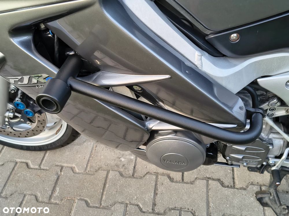 Yamaha FJR - 8
