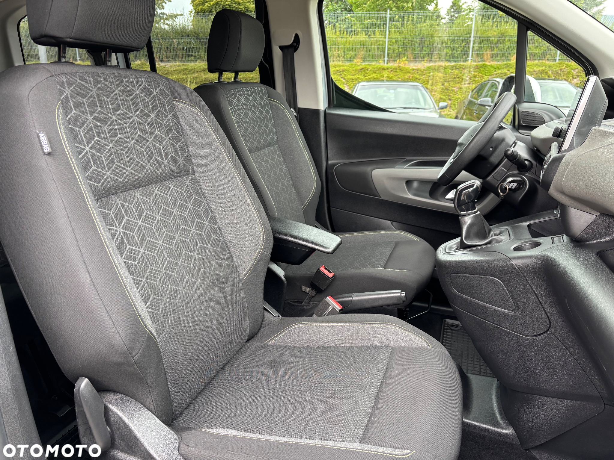 Peugeot Rifter 1.5 BlueHDI Active Pack S&S - 27