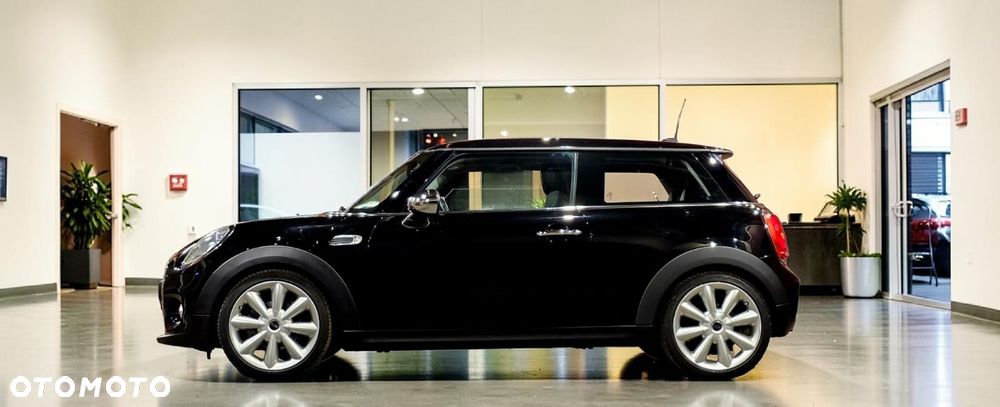 MINI Cooper D 50 Mayfair - 2