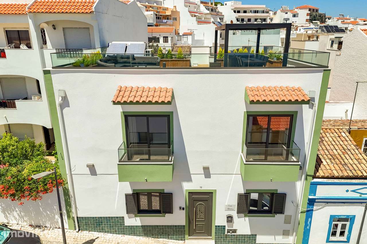 Moradia Tradicional Reabilitada com Vista Mar, no Coração de Albufeira - Grande imagem: 3/45