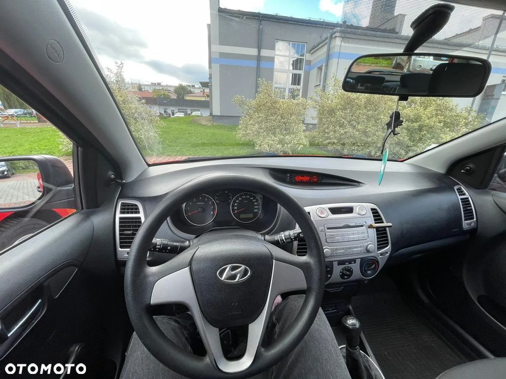 Hyundai i20 1.2 FIFA WM Edition - 10