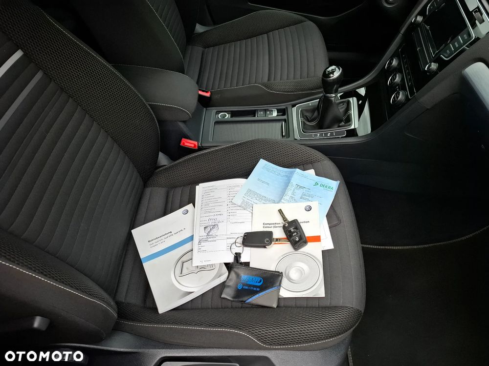 Volkswagen Golf 1.2 TSI BlueMotion Technology Cup - 28