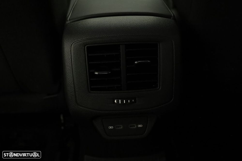VW T-Roc 1.5 TSI Black Style DSG - 20