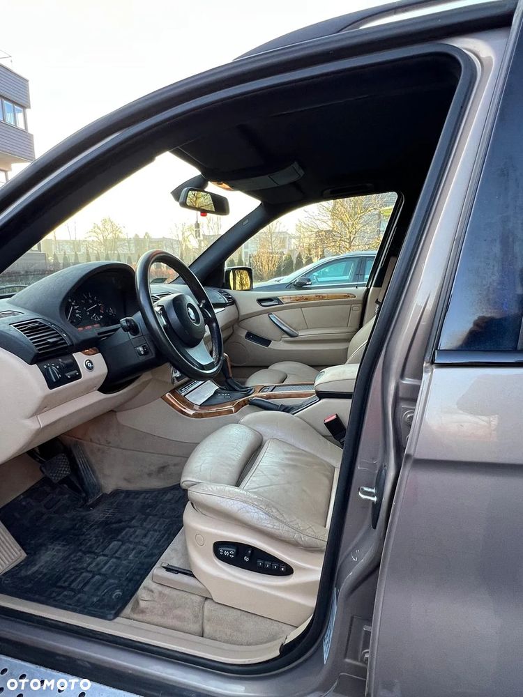 BMW X5 3.0 i - 9