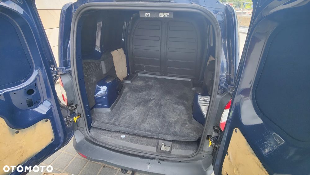 Ford Transit Courier - 5