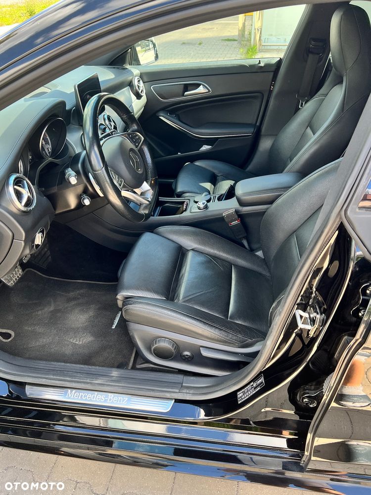 Mercedes-Benz CLA 220 d 7G-DCT AMG Line - 20