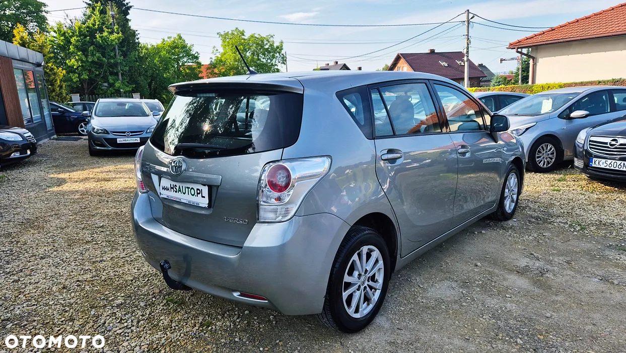 Toyota Verso 1.8 Executive - 16