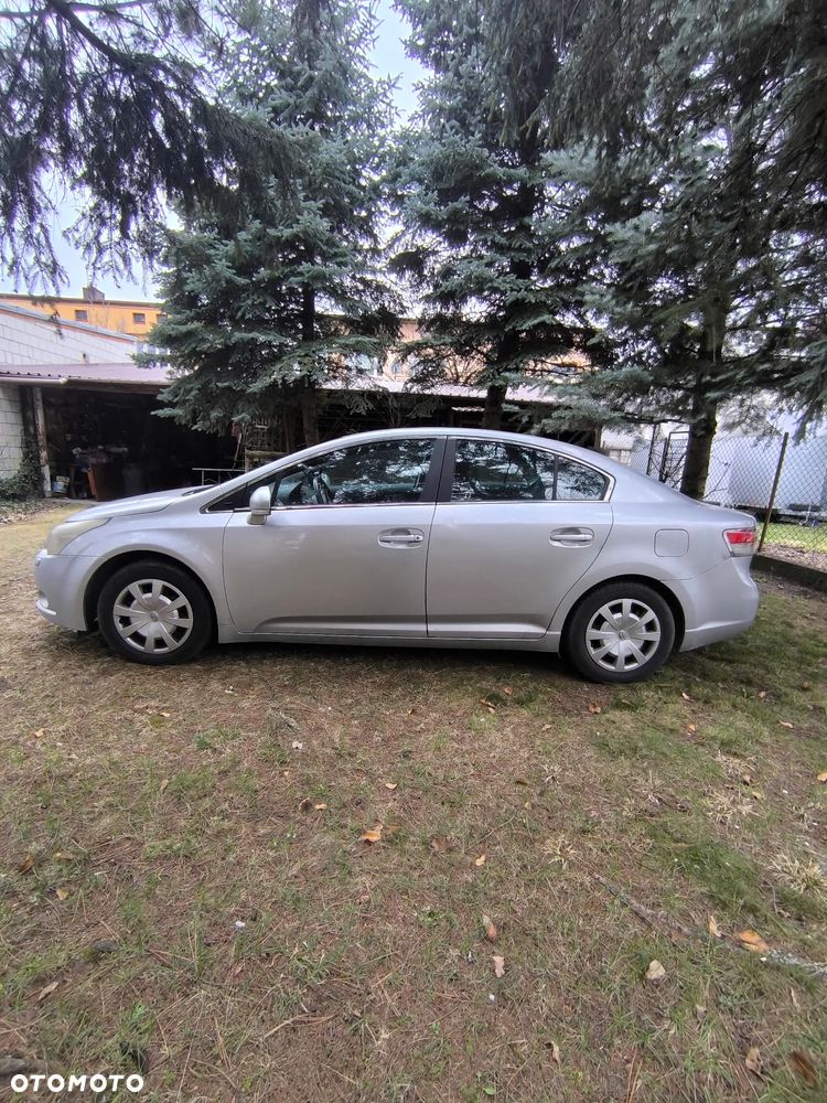 Toyota Avensis 1.6 Sol - 4
