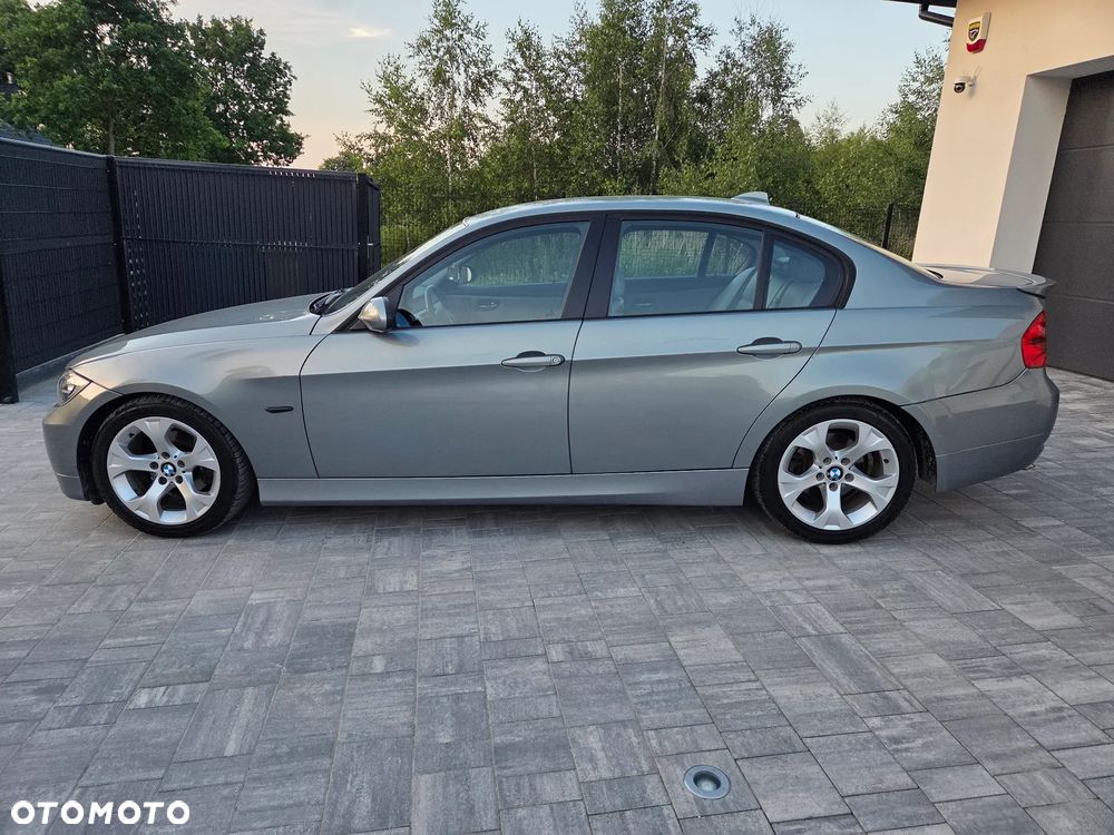 BMW Seria 3 318d DPF - 12