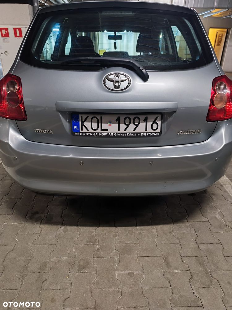 Toyota Auris 1.33 VVT-i Terra - 3