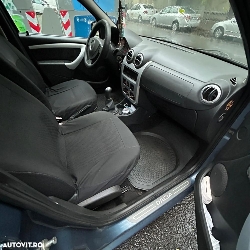 Dacia Logan 1.6 MPI Laureate - 11