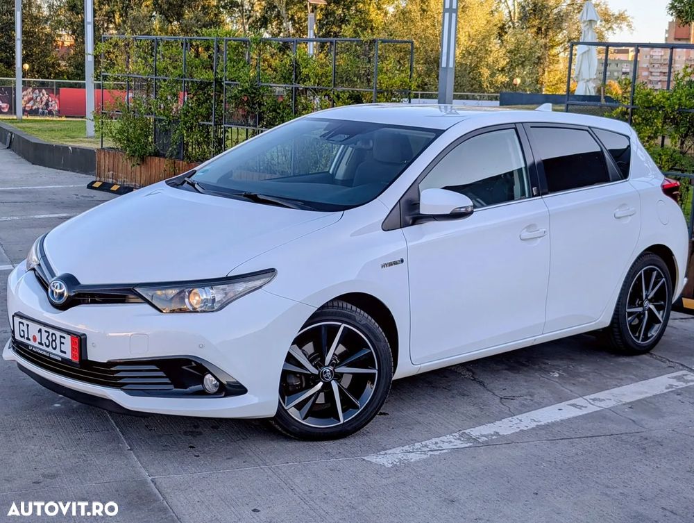 Toyota Auris 1.8 L VVT-i Sol - 2