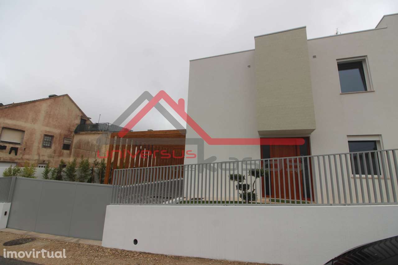 Moradia Geminada T3 - Grande imagem: 2/38