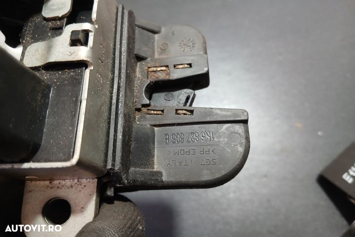 Broasca hayon 1K6827505E 1K6827505E Volkswagen VW Passat B7 [2010 - 2 - 3