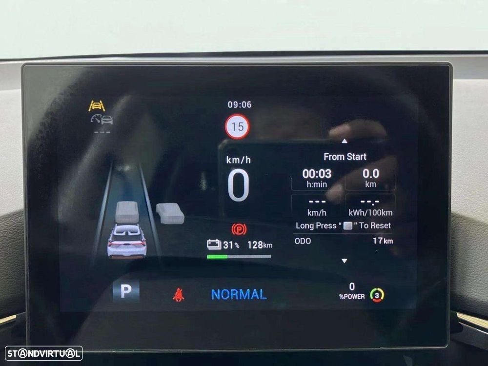 MG MG4 64 kWh Luxury - 14