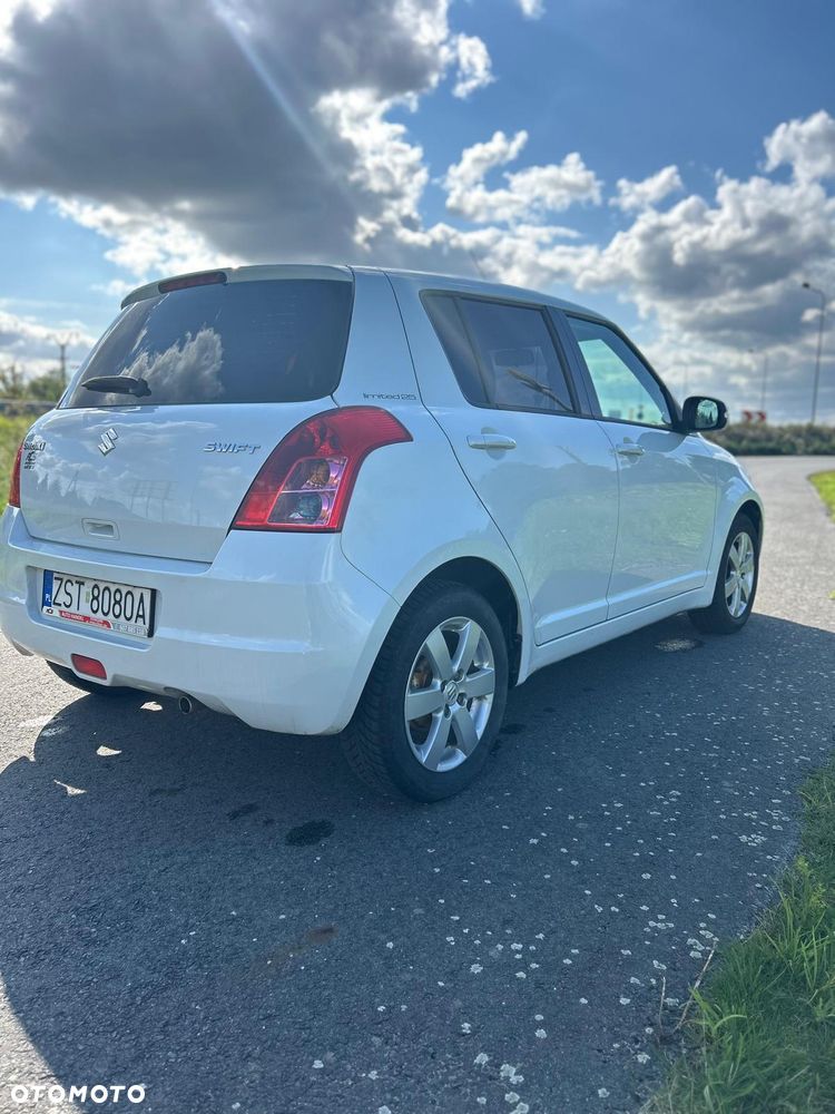 Suzuki Swift 1.3 Limited 25 - 6