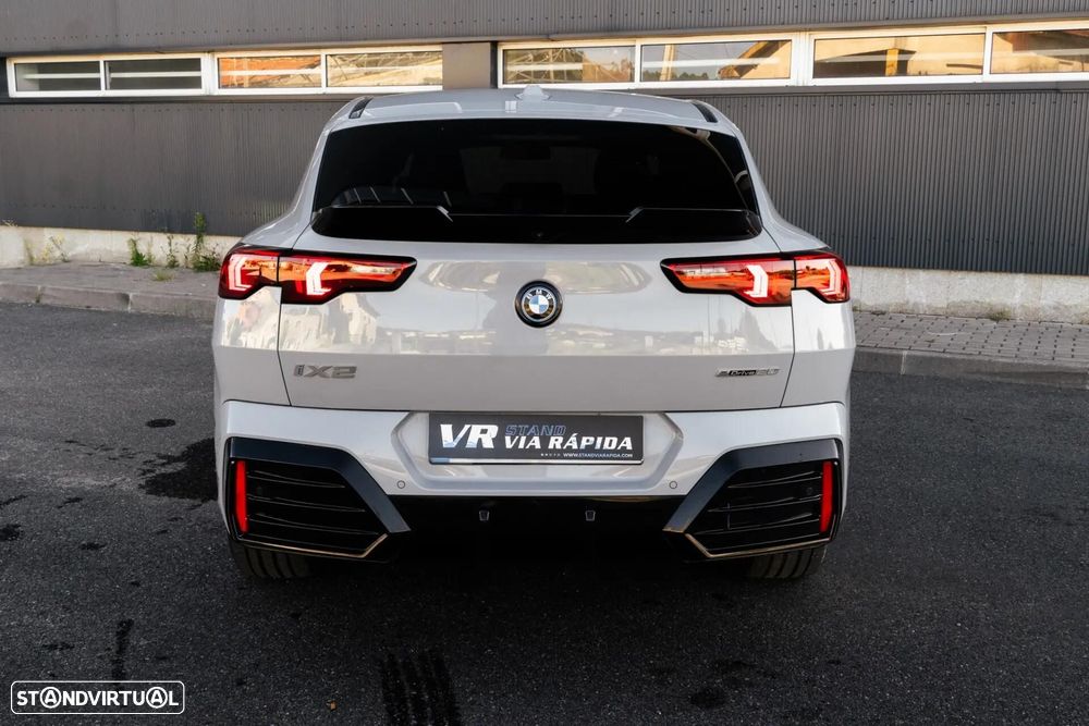 BMW iX2 eDrive20 Pack Desportivo M Pro - 6