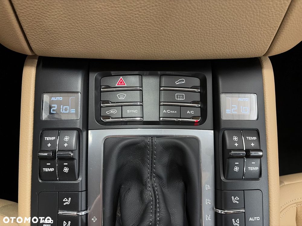 Porsche Macan Standard - 21