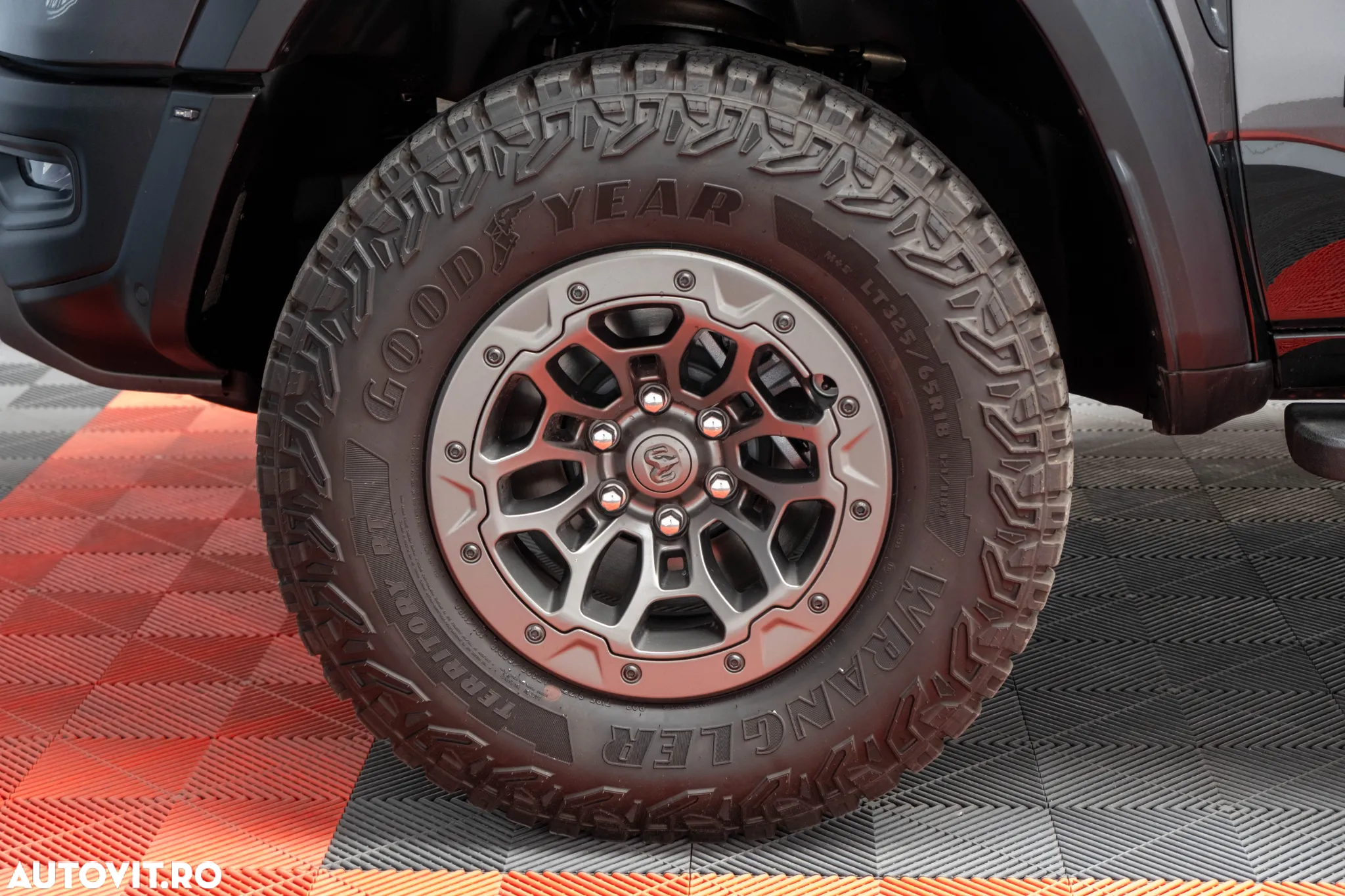 Dodge RAM - 10