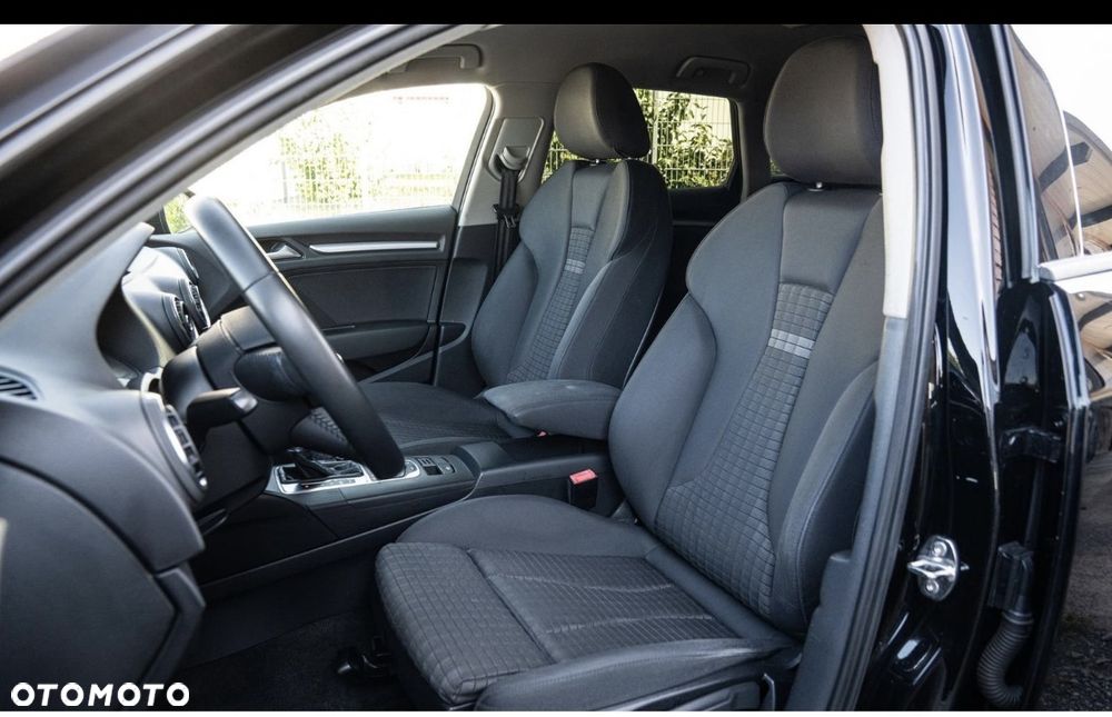 Audi A3 Sportback 1.6 TDI Ambition S tronic - 4