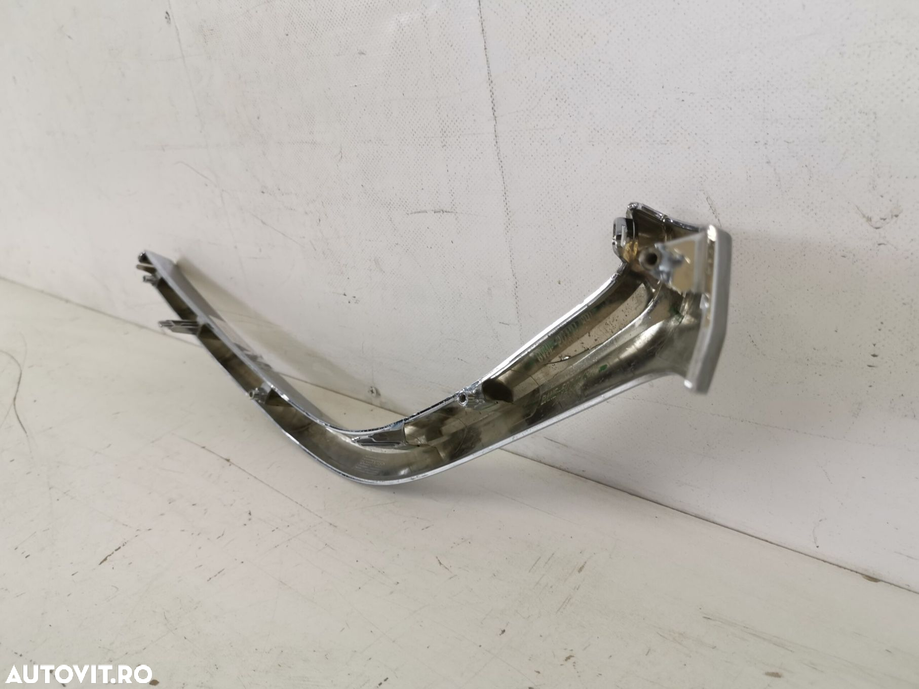 Ornament Crom Dreapta Grila Centrala Sub Far Mazda  3 BM [facelift] [2 - 6