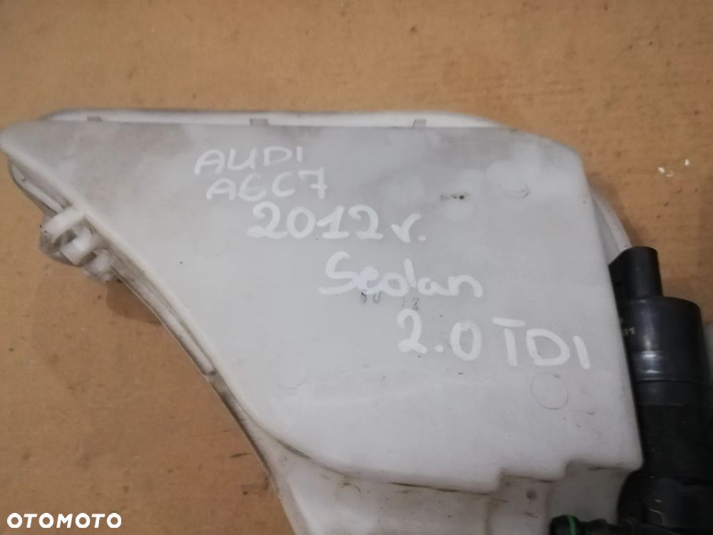 Zbiorniczek spryskiwaczy AUDI A6 C7 4G8955451D + pompka - 2