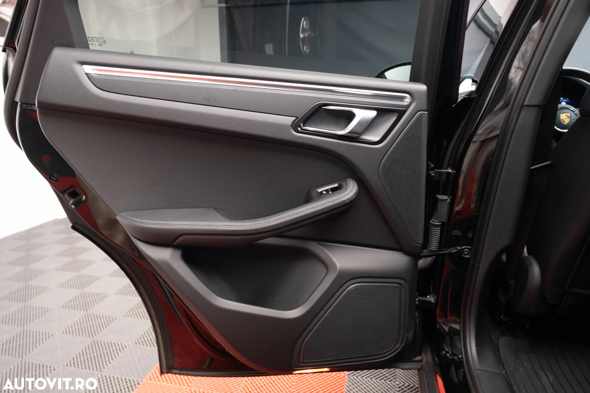 Porsche Macan T - 23