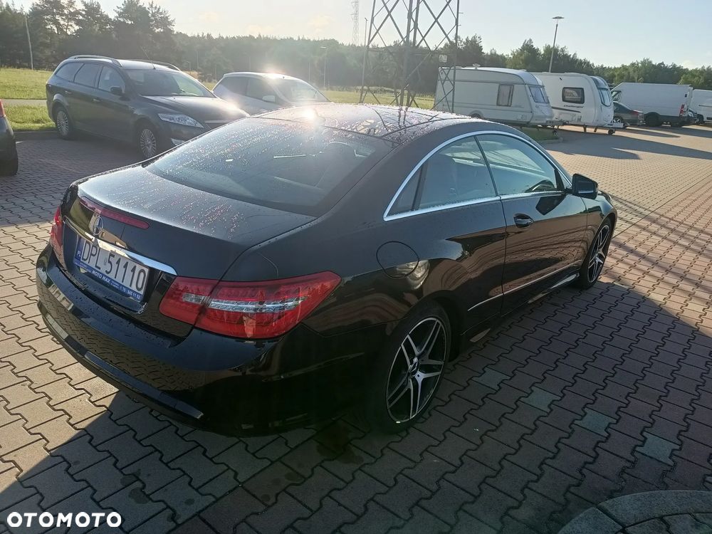 Mercedes-Benz Klasa E 250 CGI BlueEFFICIENCY Automatik Elegance - 21