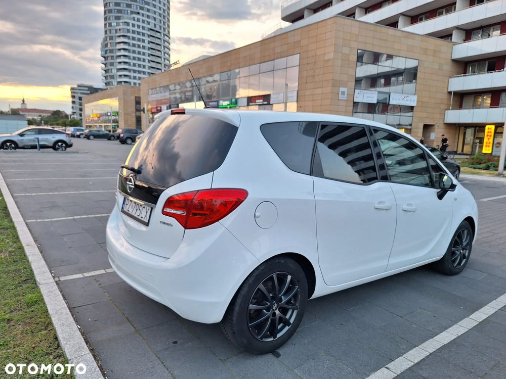 Opel Meriva 1.4 T Cosmo S&S - 4