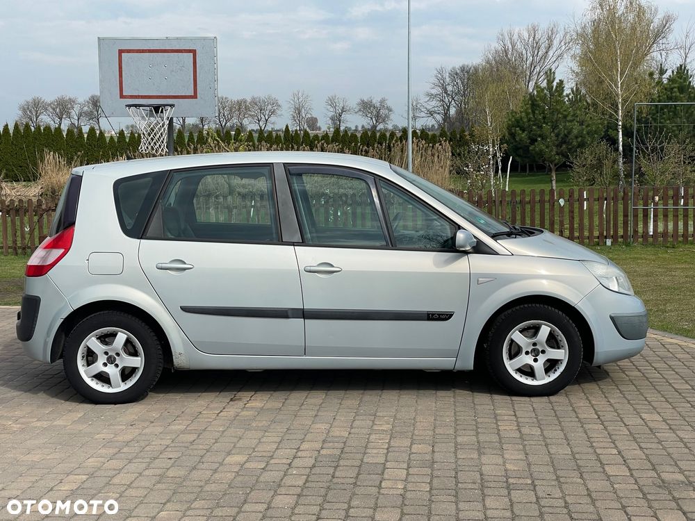 Renault Scenic - 11