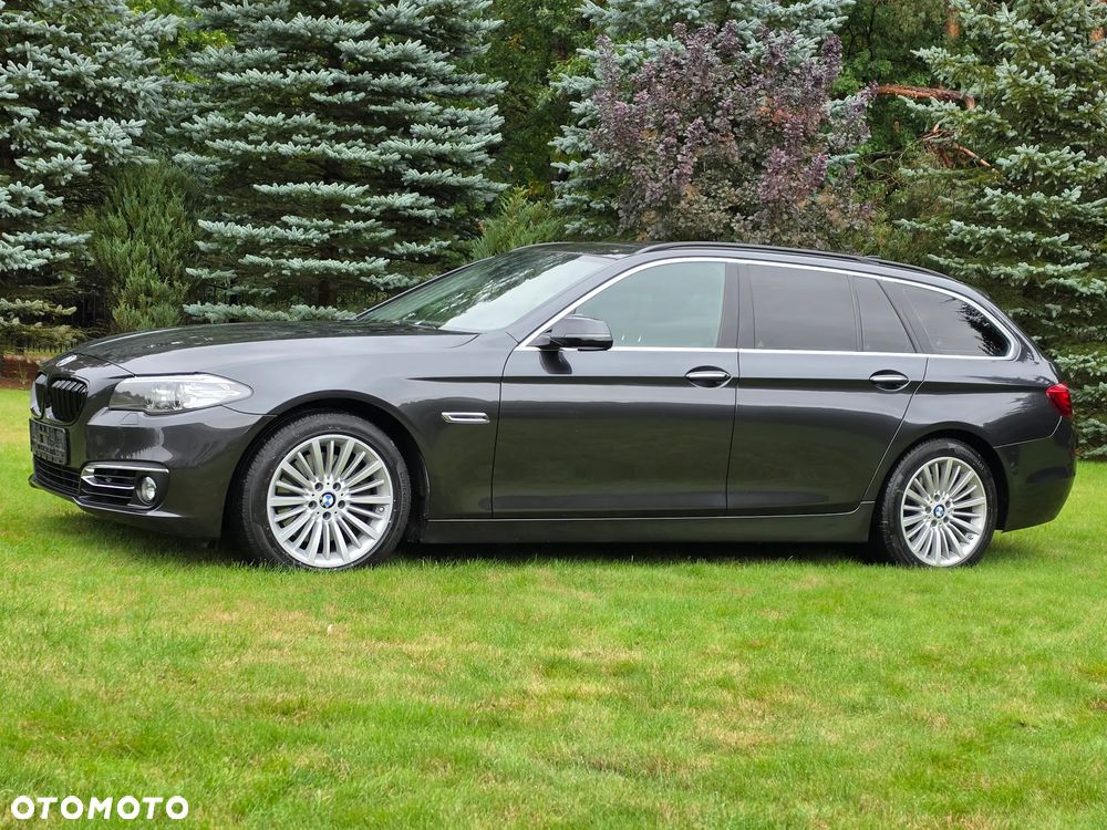BMW Seria 5 525d Sport-Aut Luxury Line - 3