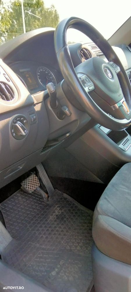 Volkswagen Tiguan 2.0 TDI 4Motion DSG Sport & Style - 3