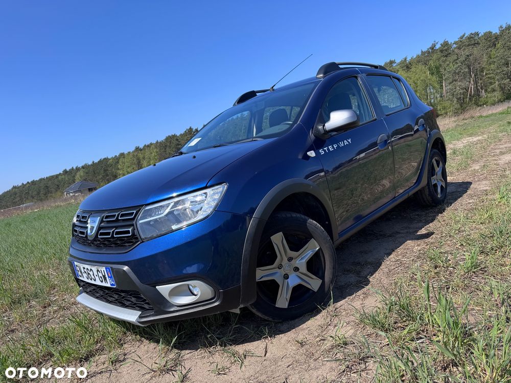 Dacia Sandero Stepway TCe 90 (S&S) Celebration - 1