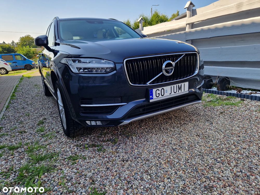 Volvo XC 90 D5 AWD Momentum - 1