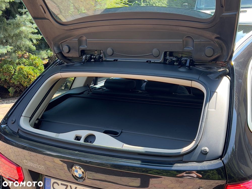 BMW Seria 3 318d Sport Line - 9