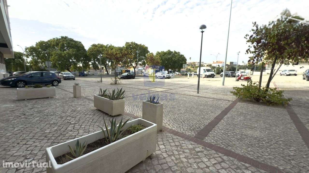 Loja  em Camarate para recuperação – Espaço Versátil para Todas as Ati - Grande imagem: 2/18