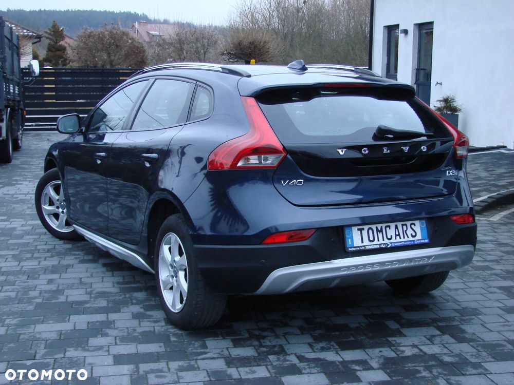 Volvo V40 Cross Country - 14