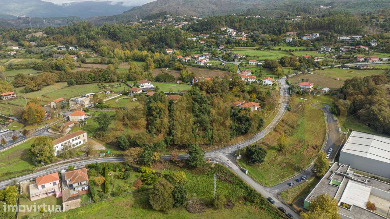 Terreno com capacidade construtiva em Monsul - Grande imagem: 4/12