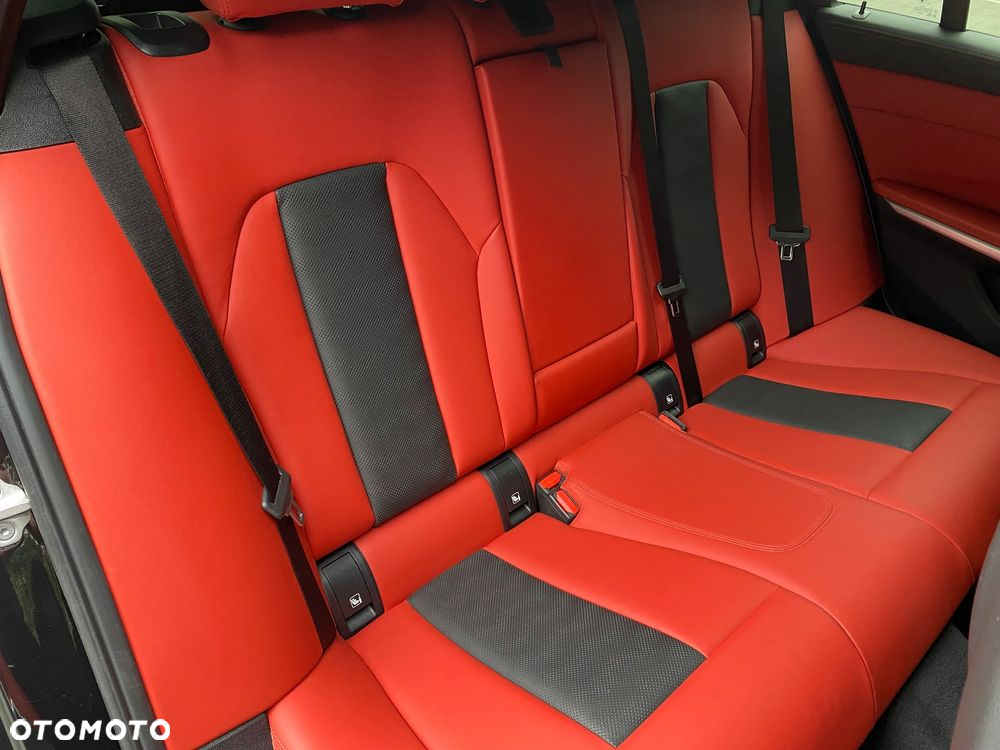 BMW M3 Competition Touring M xDrive - 33