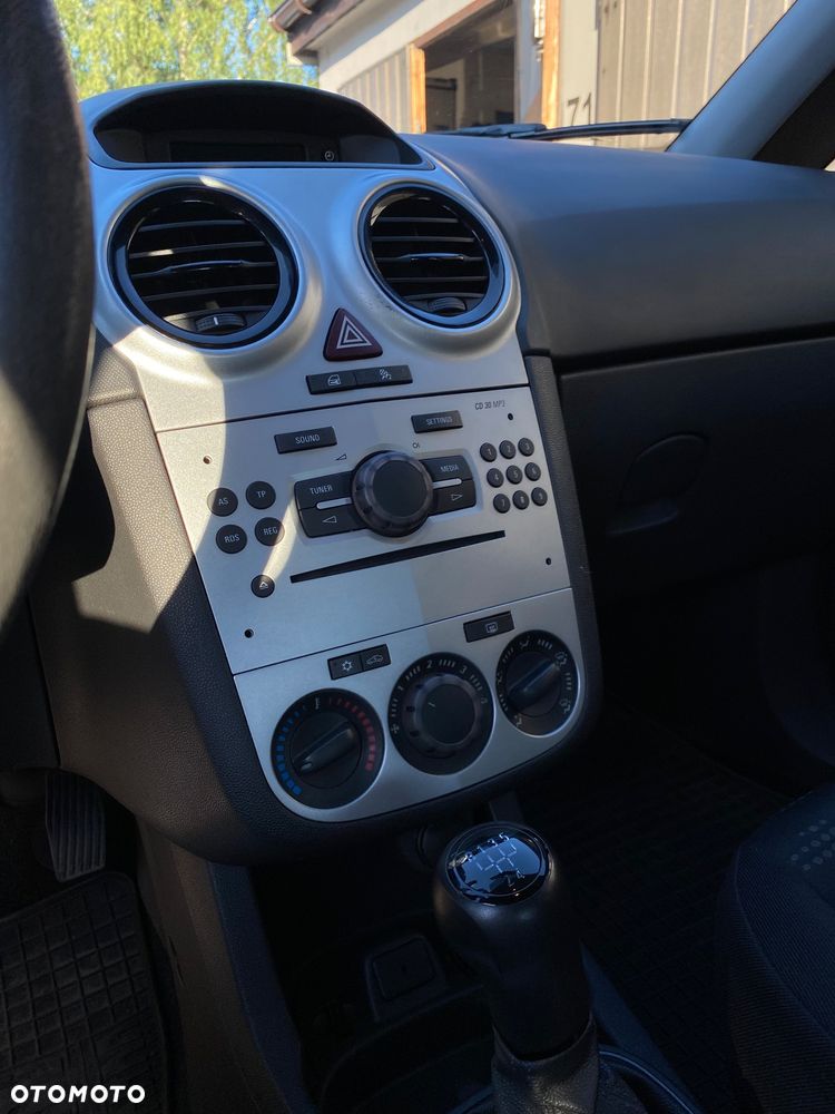 Opel Corsa - 7