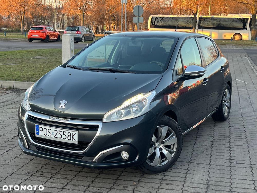 Peugeot 208 82 PureTech Style - 1