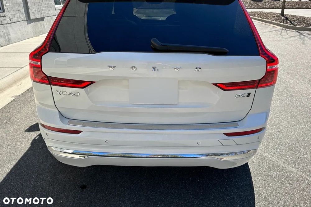 Volvo XC 60 B6 B AWD Momentum - 3