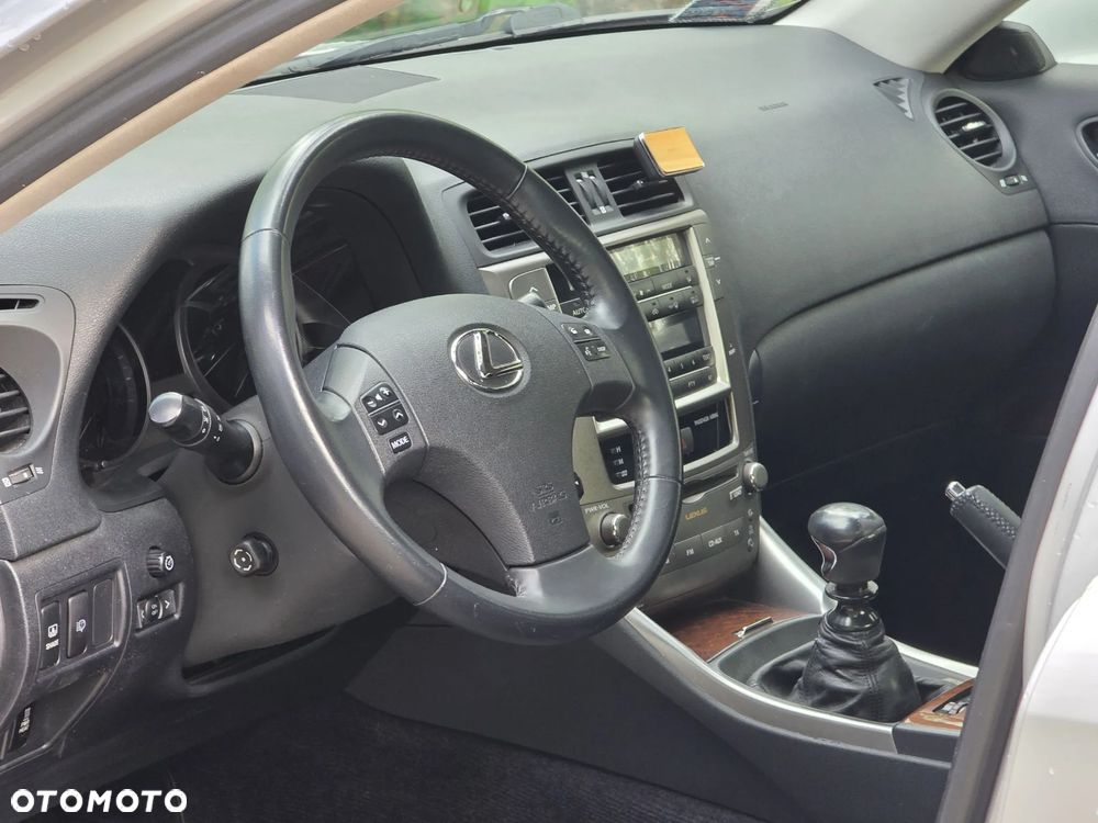 Lexus IS 220 D Comfort - 22