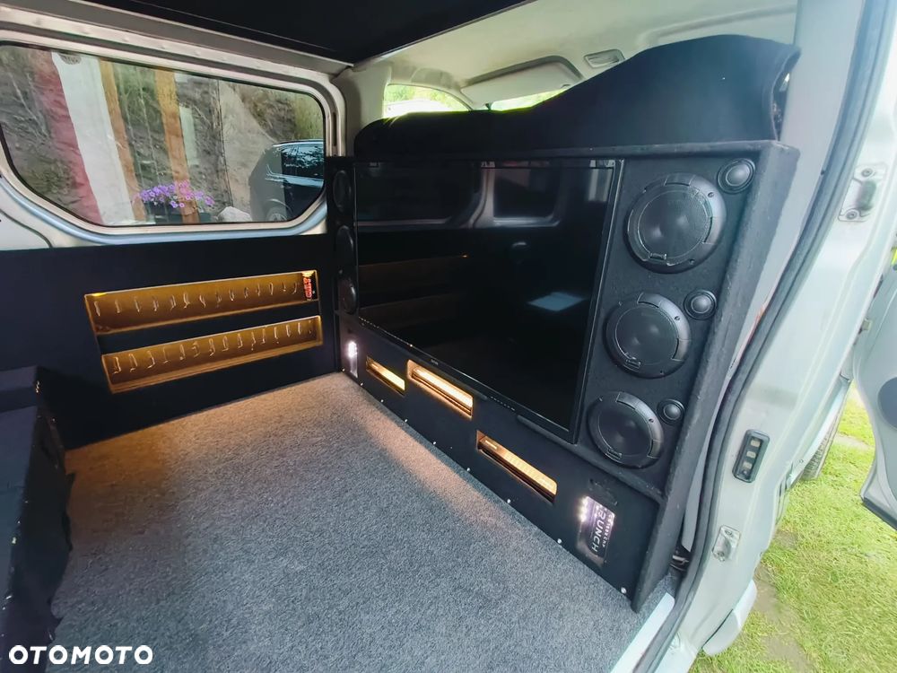 Renault Trafic - 10
