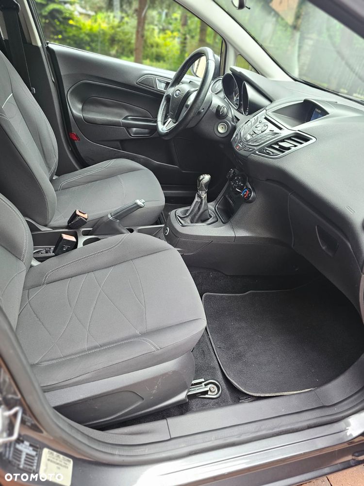 Ford Fiesta 1.4 Ghia - 16