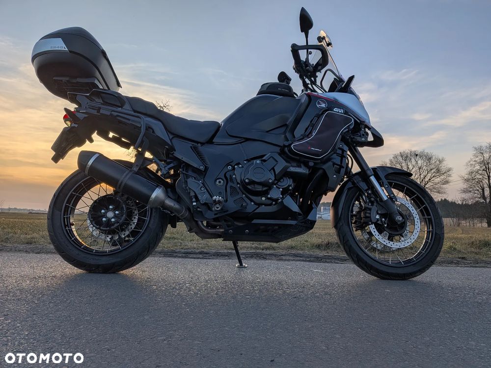 Honda VFR - 28